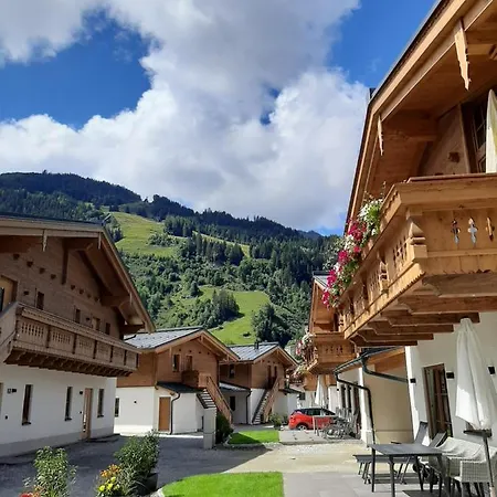 アパート Hochalmbahnen Chalets Bergahorn, Nahe Skilift Mit Wallbox, 11W1 ラウリス